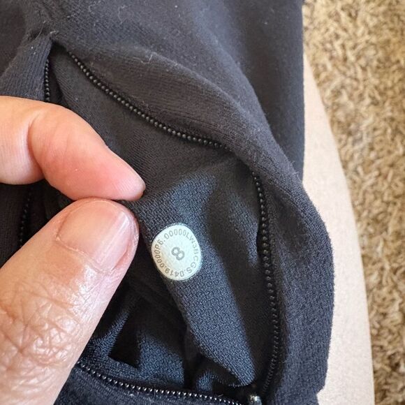 Lululemon top - Picture 4 of 4